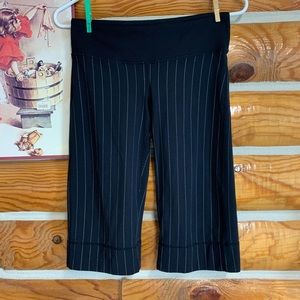 Lululemon knee length size 6(?) see description